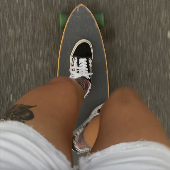 Meet your Posher - Picture 7 of 13